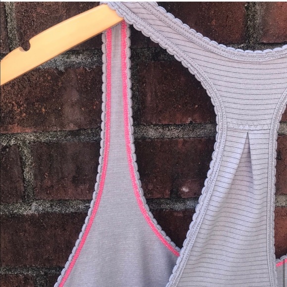 Lululemon Singlet Tank - Picture 7 of 7